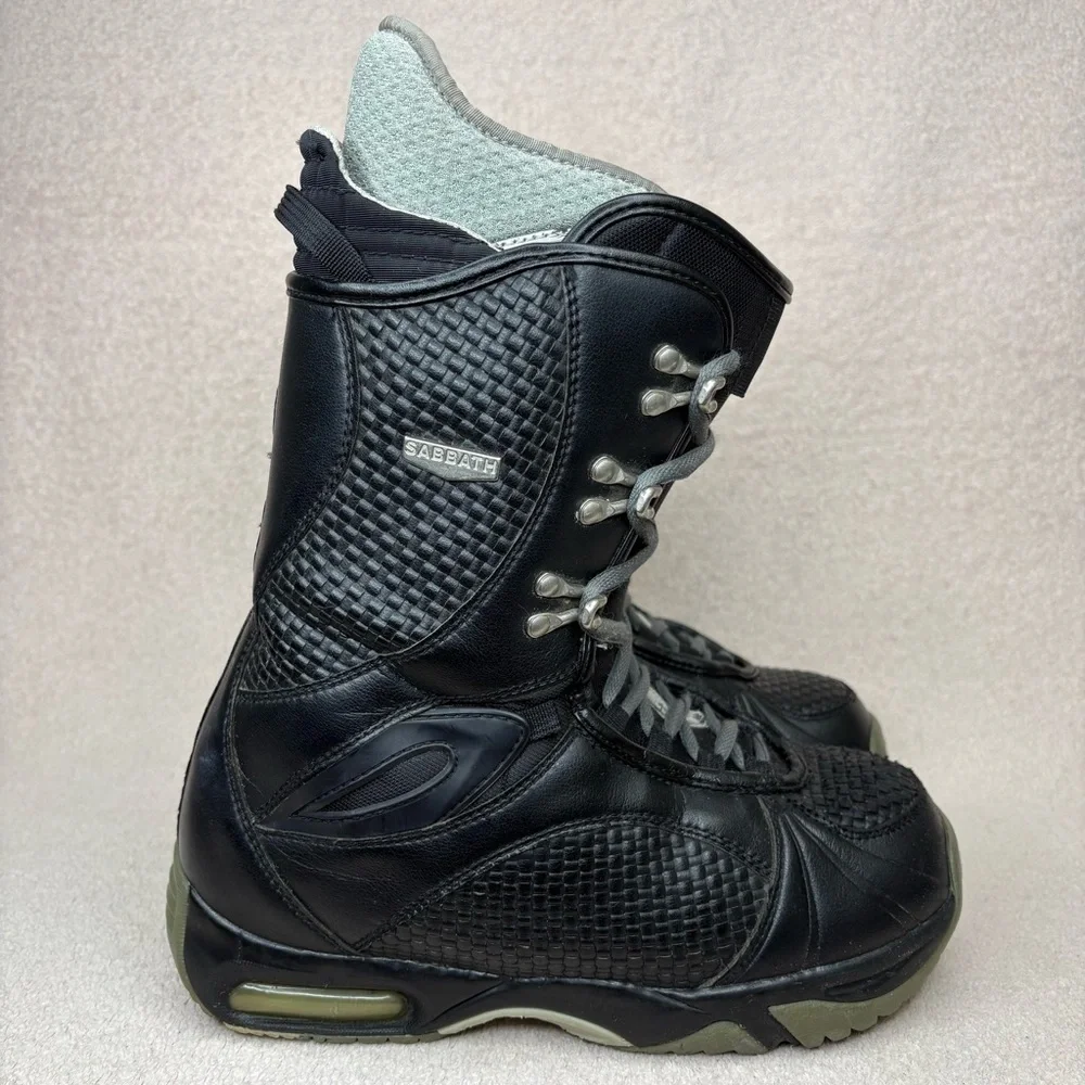 Burton Sabbath Black Snowboard Boots Men’s 9 Gray Laces GREAT CONDITION Winter